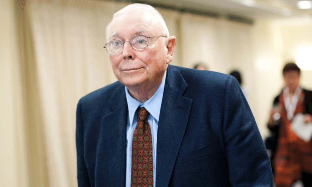 Charlie Munger, a billionaire investor, reiterates that the United States should ban Bitcoin